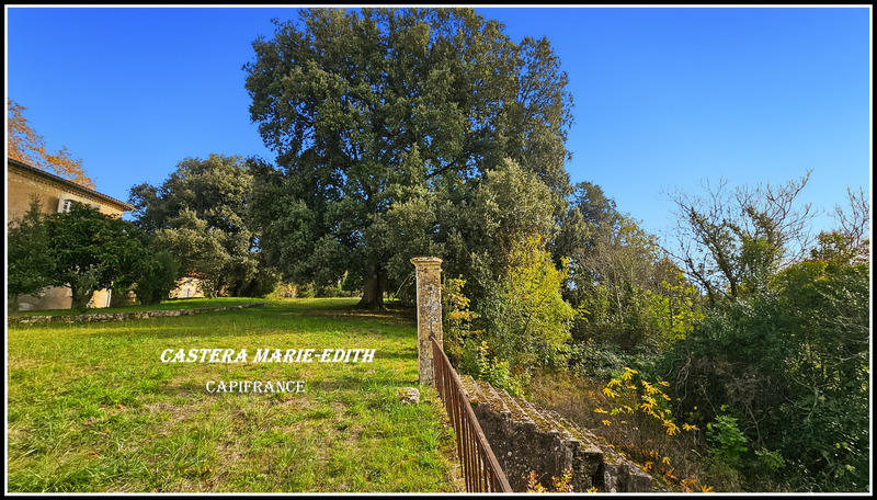 Château - 500 m² - 16 pièces