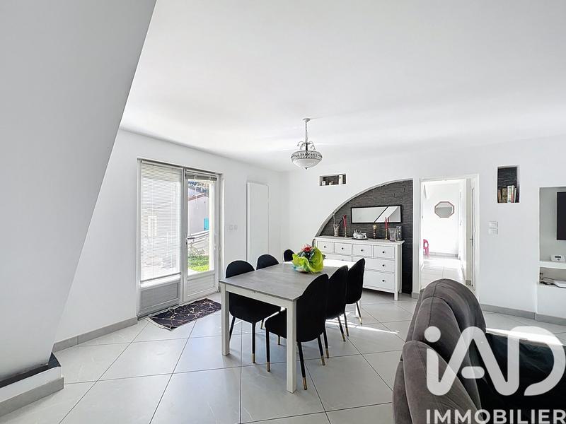 Maison - 109 m² - 5 pièces