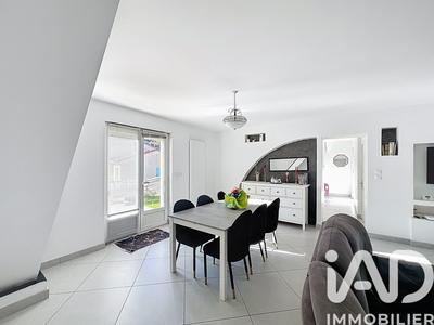 Maison - 109 m² - 5 pièces