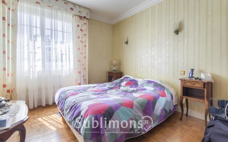 Maison traditionnelle - 170 m² - 6 pièces