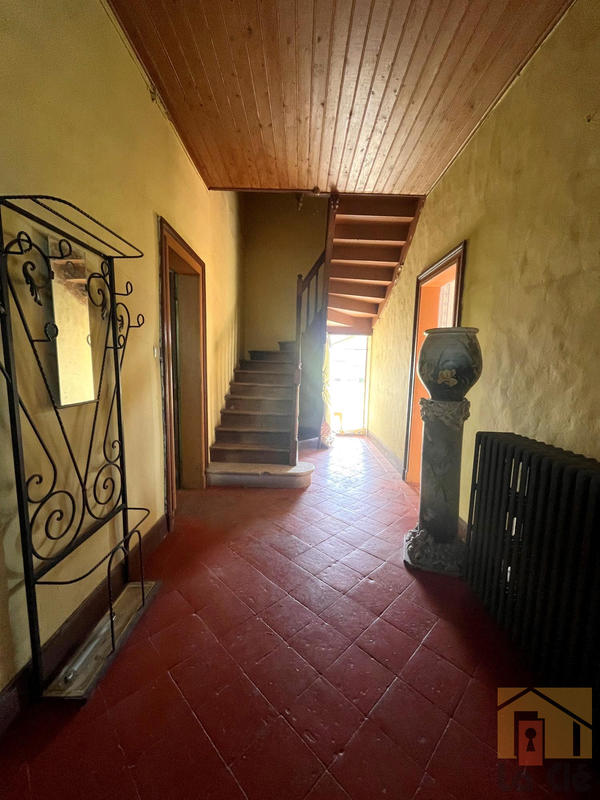 Maison - 200 m² - 7 pièces