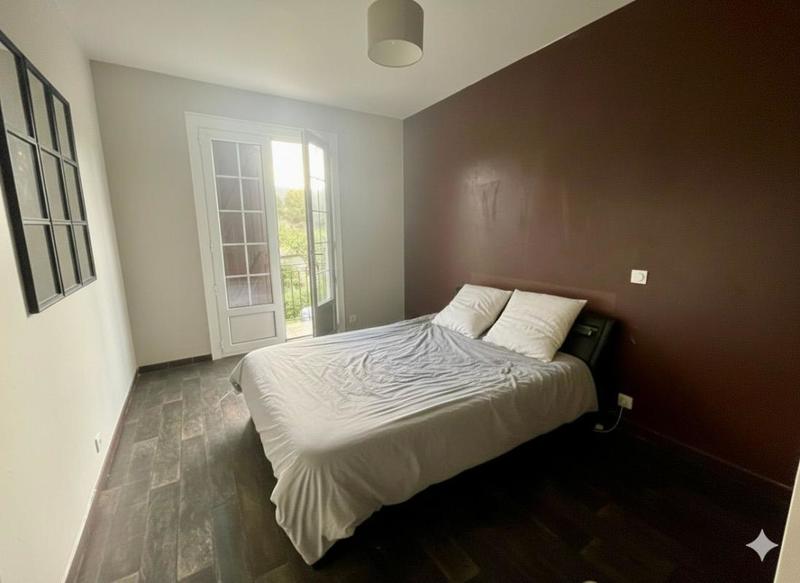 Maison - 200 m² - 9 pièces