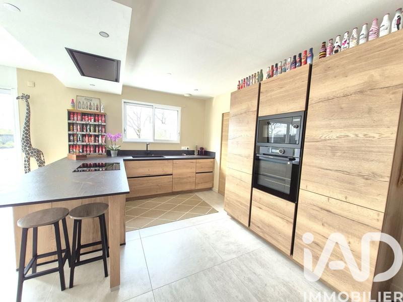 Maison - 104 m² - 4 pièces