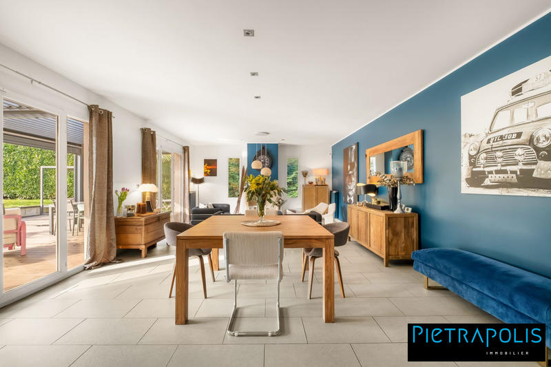 Maison contemporaine - 226 m² - 8 pièces