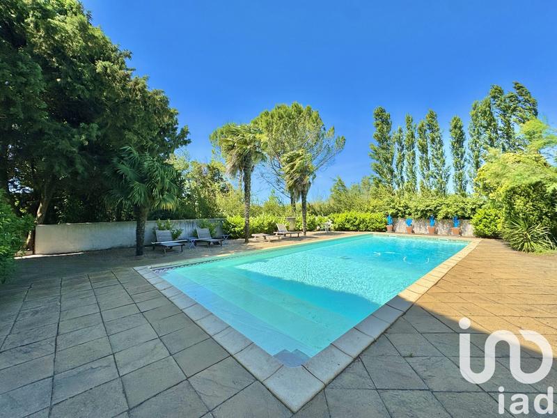 Maison - 400 m² - 10 pièces