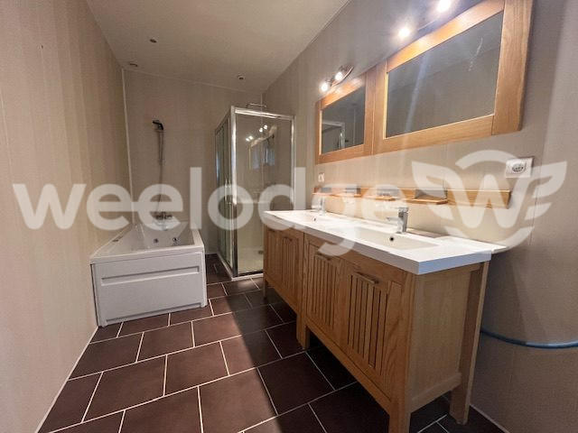 Maison - 142 m² - 7 pièces