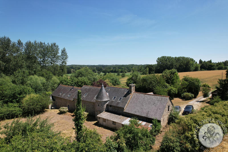 Maison - 146 m² - 8 pièces