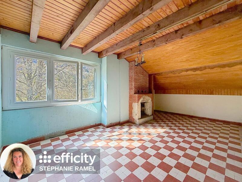 Maison - 250 m² - 6 pièces