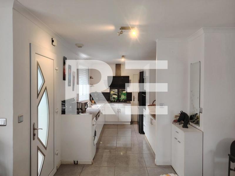 Maison - 122 m² - 7 pièces