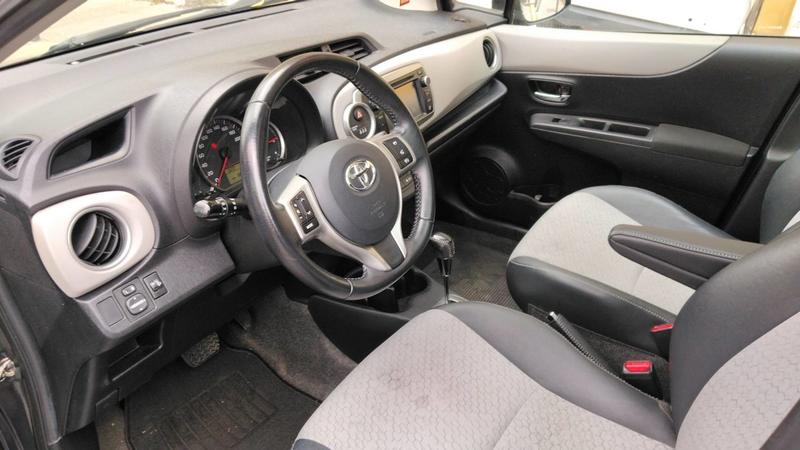 Toyota Yaris 1.3 Vvt-i 99 Bva6 Dynamic