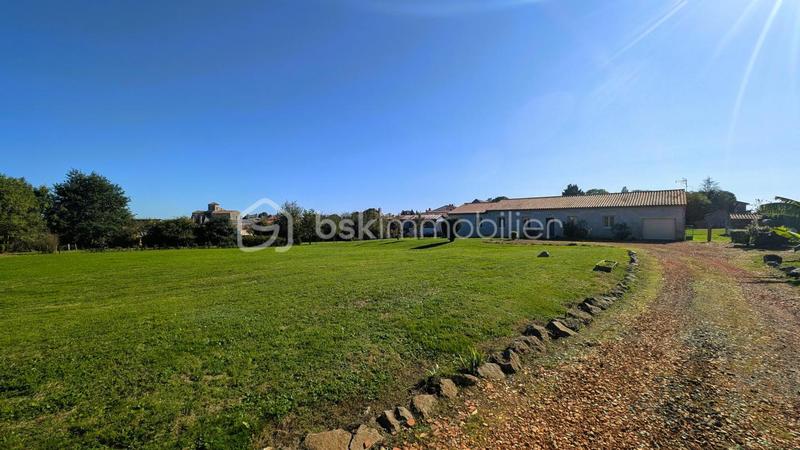 Maison traditionnelle - 176 m² - 8 pièces