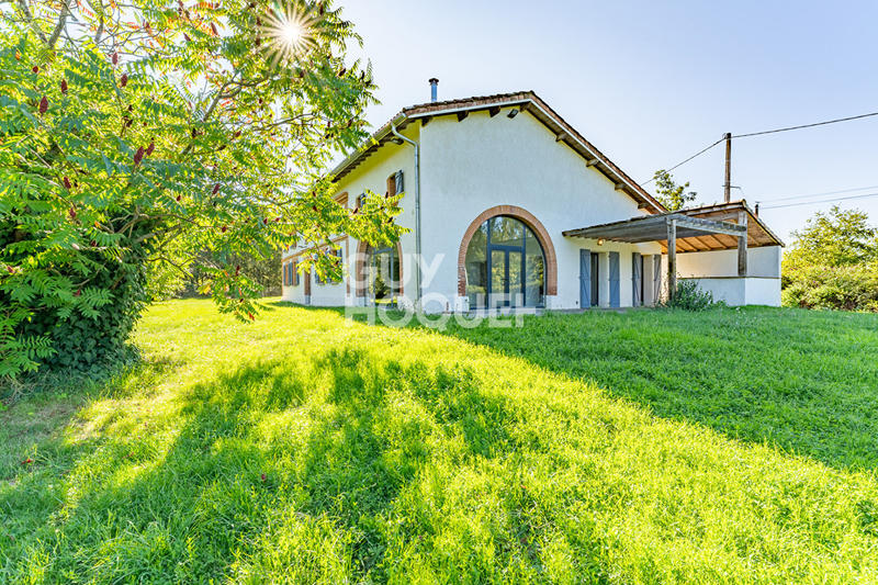 Maison - 276 m² - 8 pièces