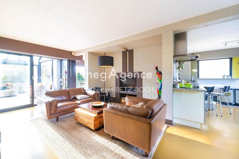 Maison - 260 m² - 7 pièces