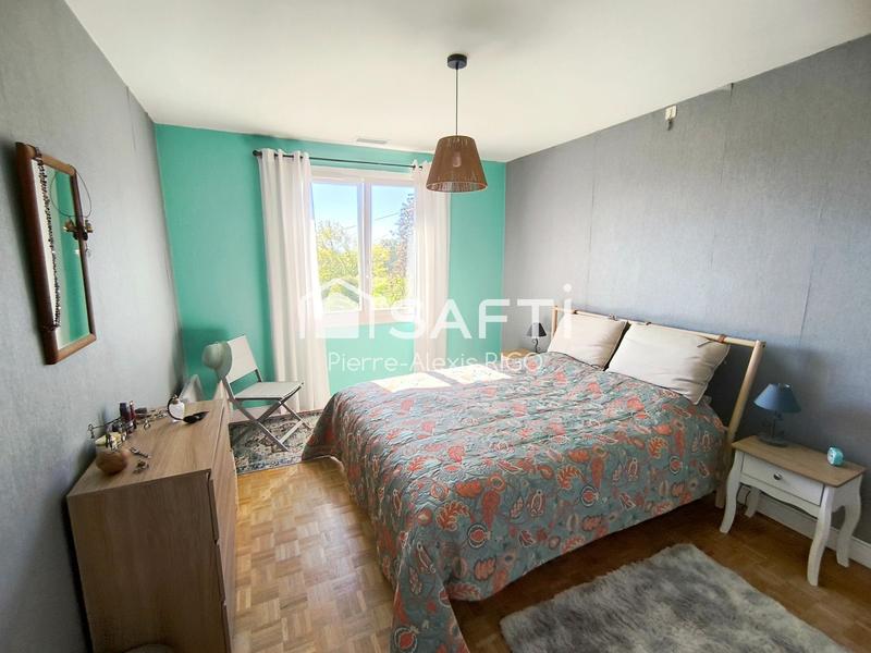 Maison - 200 m² - 9 pièces