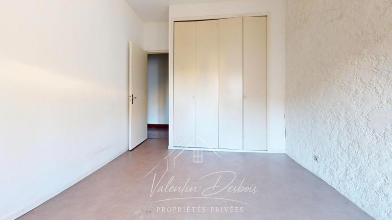 Immeuble - 130 m² - 5 pièces