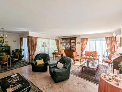 Villa - 172 m² - 6 pièces