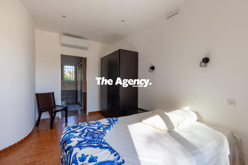 Villa - 204 m² - 5 pièces