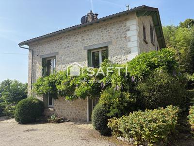 Propriété - 220 m² - 9 pièces