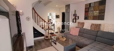 Maison - 90 m² - 4 pièces