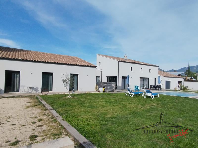 Villa - 180 m² - 6 pièces