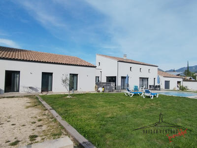 Villa - 180 m² - 6 pièces