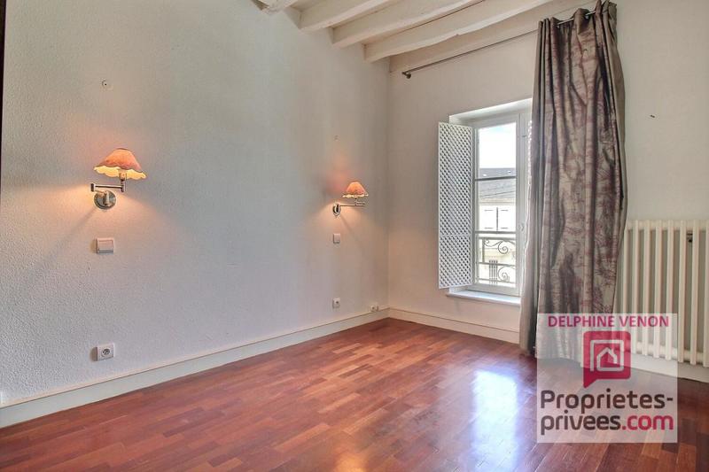 Propriété - 254 m² - 8 pièces