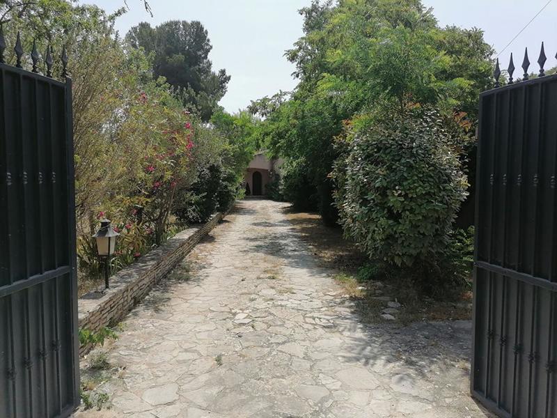 Maison - 328 m² - 7 pièces