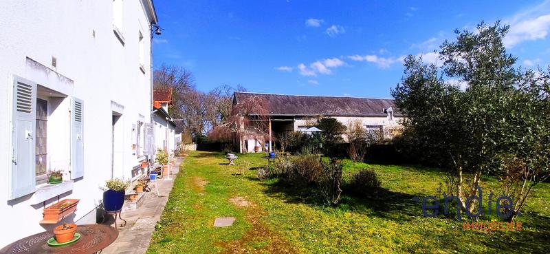 Maison - 294 m² - 12 pièces