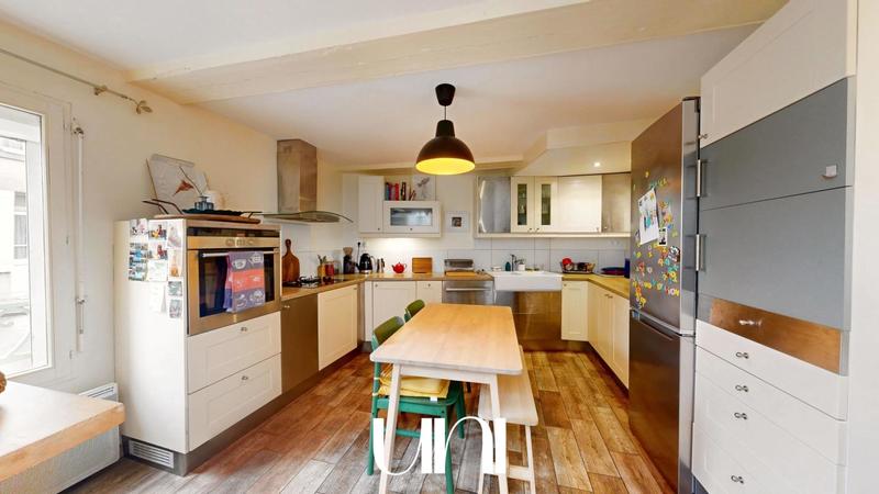 Propriété - 190 m² - 7 pièces