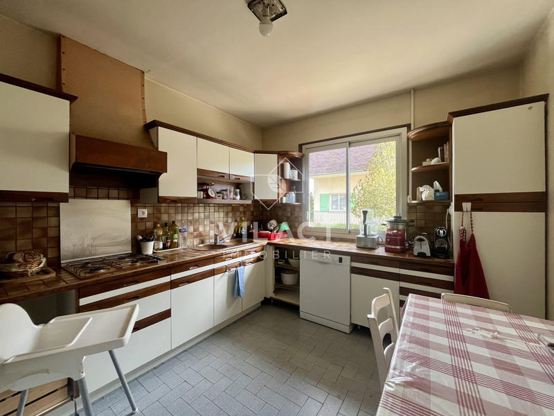 Maison - 200 m² - 7 pièces