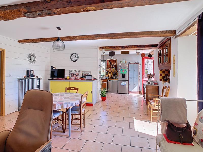 Maison - 256 m² - 10 pièces