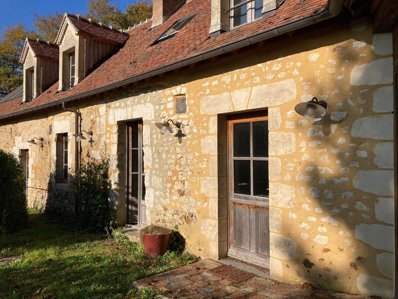 Maison - 325 m² - 14 pièces