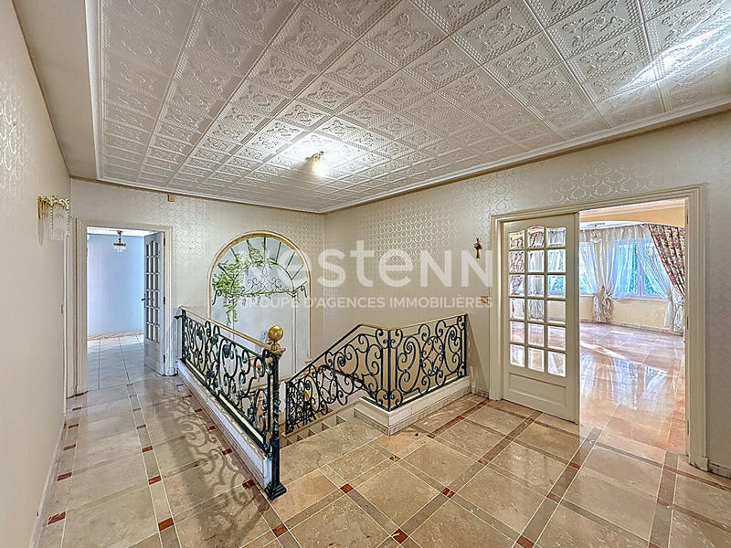 Villa - 398 m² - 11 pièces