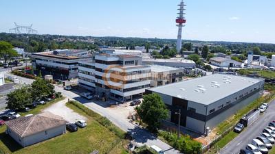 Local d'activité / Entrepôt - 499 m²