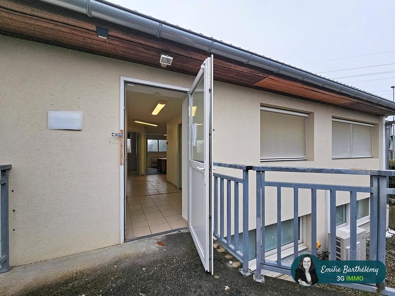 Local commercial - 174 m² - 12 pièces