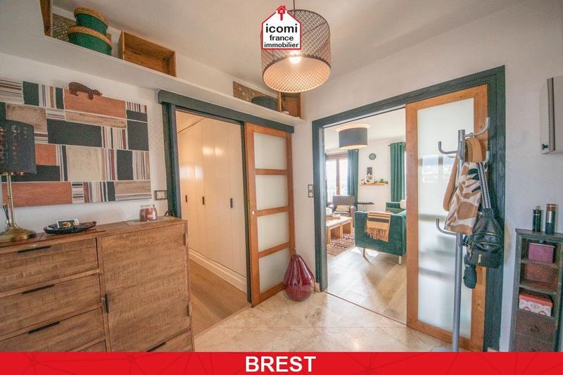 Appartement - 90 m² - 4 pièces