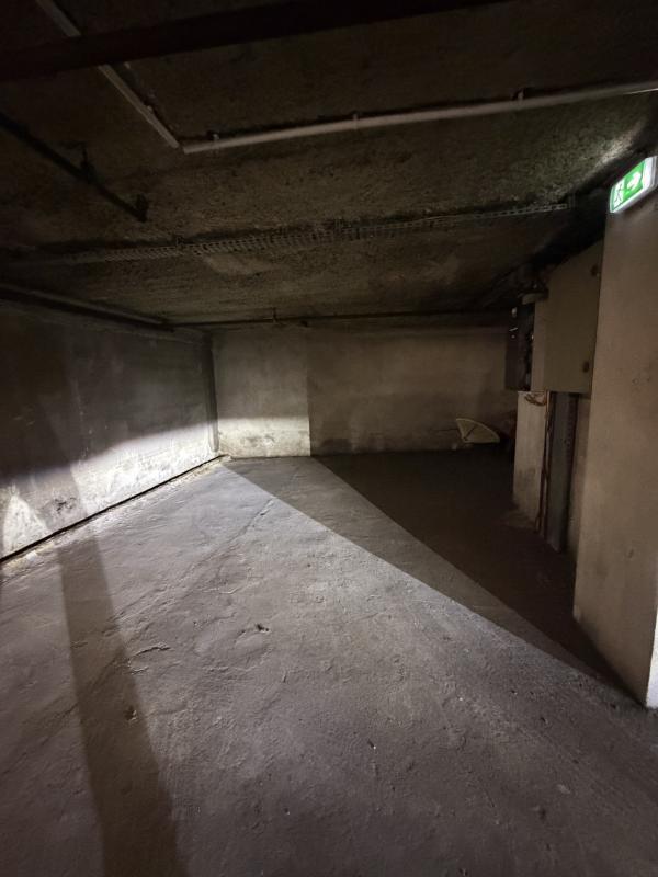 Parking / Garage - 27 m²