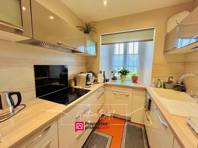 Maison - 250 m² - 9 pièces