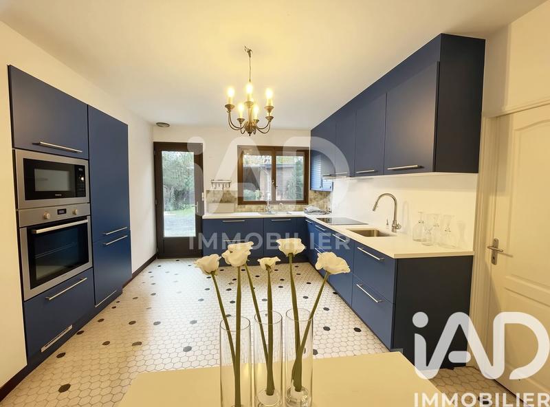 Maison de maîtres - 189 m² - 9 pièces