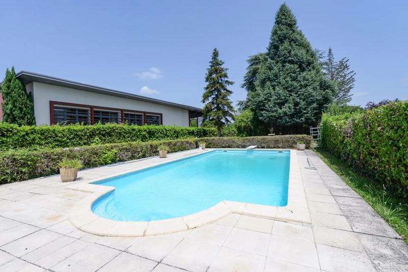 Maison - 172 m² - 8 pièces