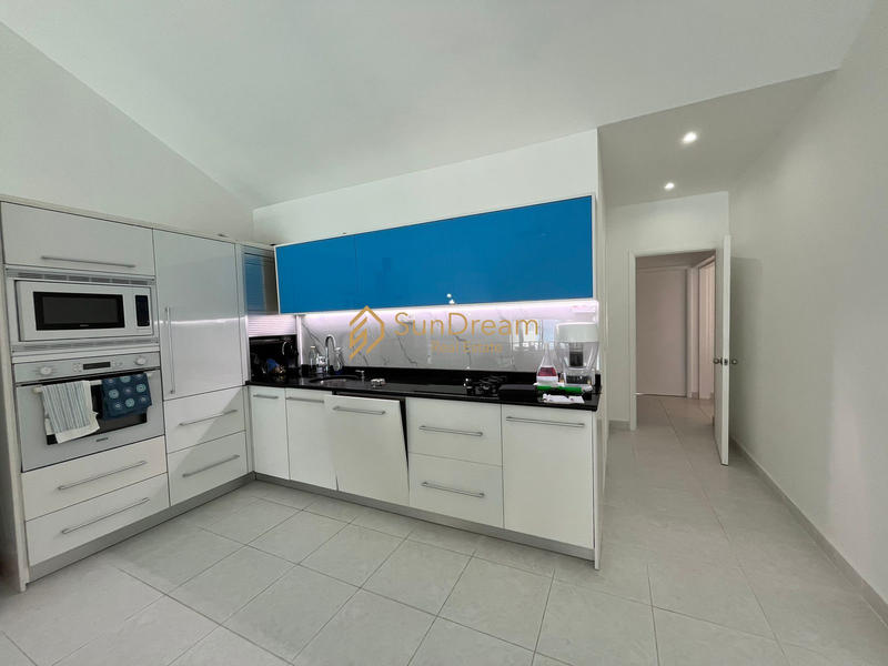 Appartement - 180 m² - 3 pièces