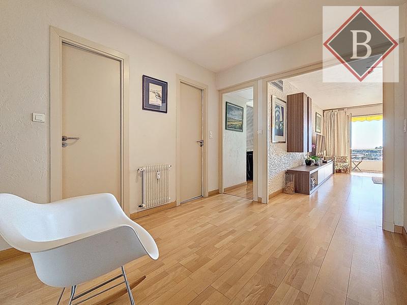 Appartement - 93 m² - 4 pièces