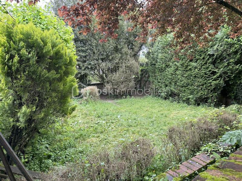 Maison - 180 m² - 8 pièces