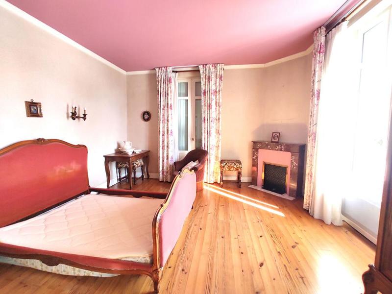 Maison - 200 m² - 7 pièces