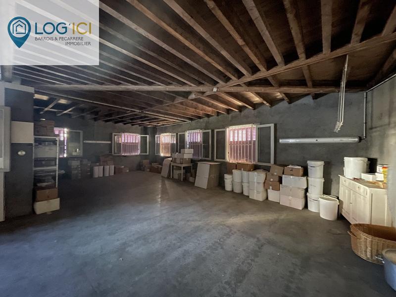 Maison - 338 m² - 13 pièces