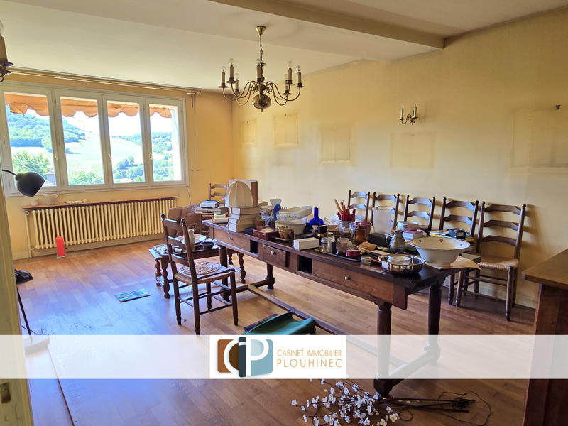 Maison - 332 m² - 9 pièces