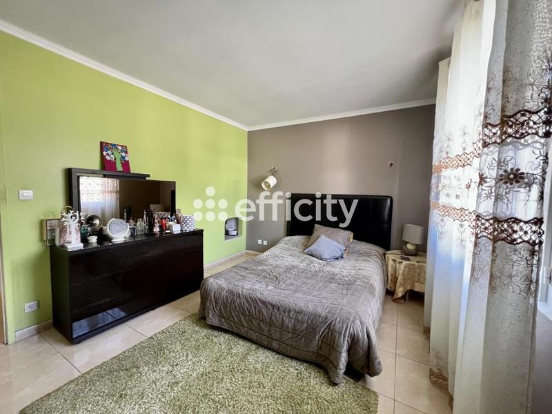 Maison - 197 m² - 7 pièces