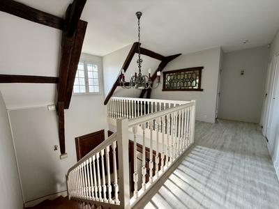 Maison - 193 m² - 6 pièces