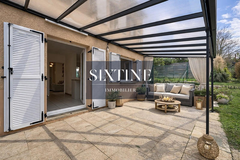 Maison traditionnelle - 82 m² - 4 pièces