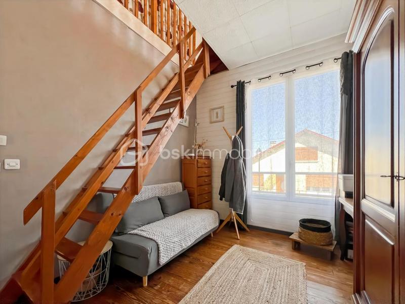 Maison traditionnelle - 153 m² - 6 pièces